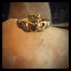Solid gold ring
